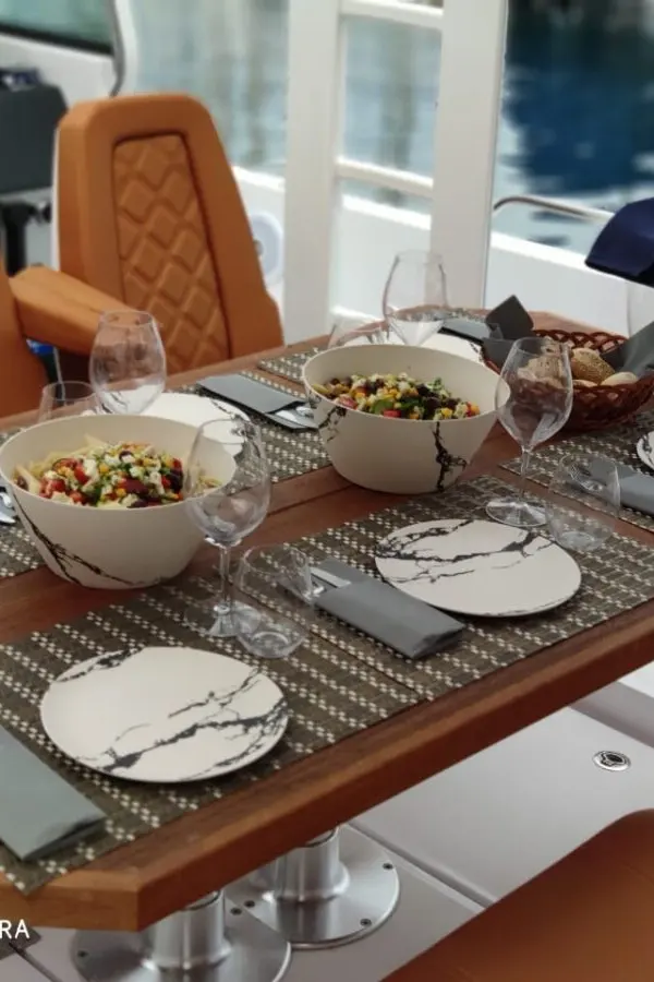 Axopar food table